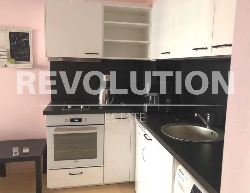 Дава се под наем Двустаен апартамент в Варна, ХЕИ - 63 кв.м за 500 € - Снимка #1