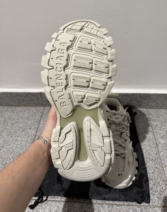 Balenciaga track