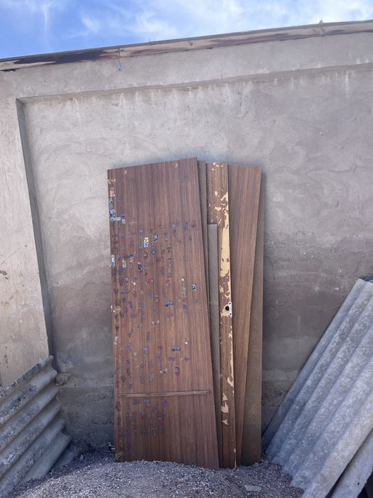 Eski shkaf buzilgan detiski kravat shkaflar hammasi bittada sotiladi