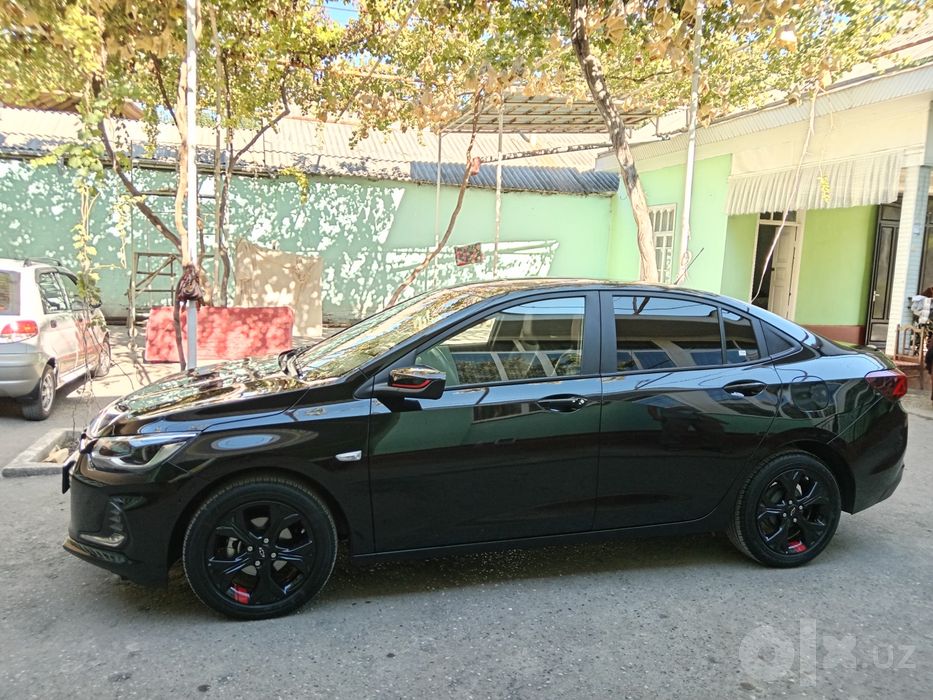 Onix Reline 7 pozitsiya qora rangli  2024 yil 20770 km. SOTILADI !!!