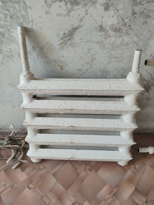 Продам чугунные батареи