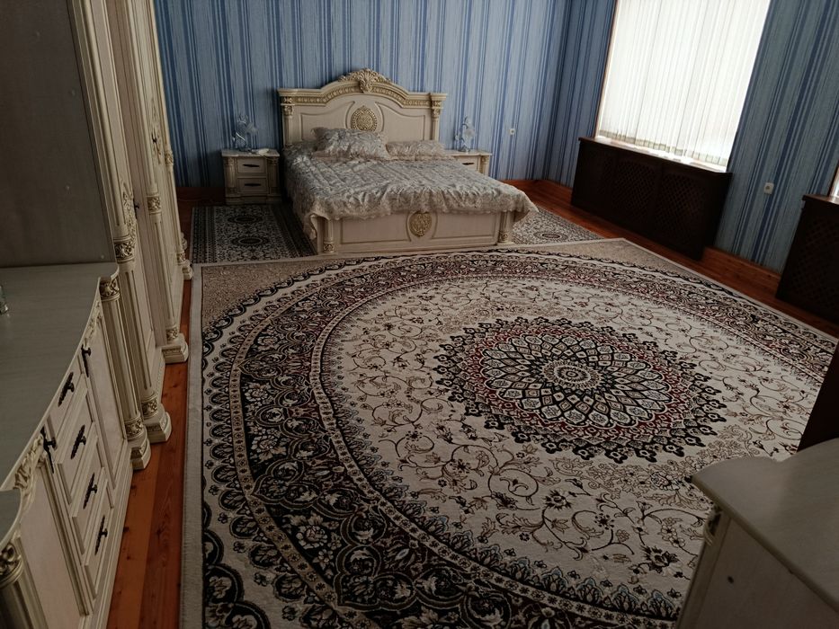 Продается спальный гарнитур