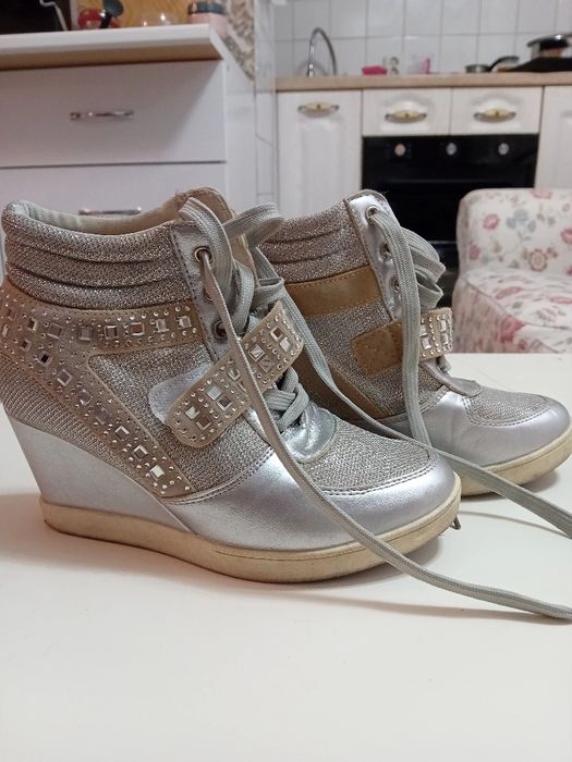 Дамски обувки и боти 3 чифта за 19леваева