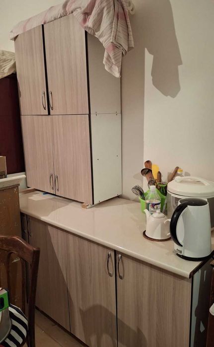 продам кухню б/у чистую