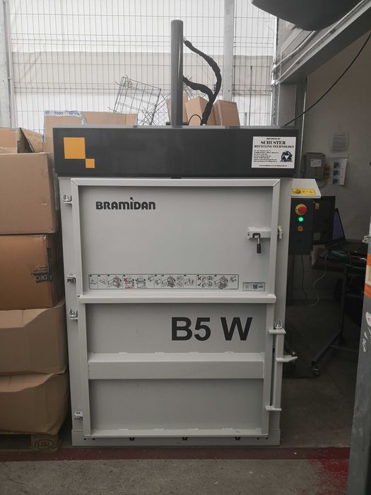 Presa de balotat deseuri