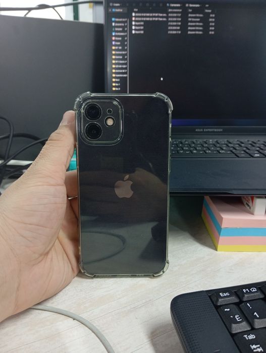 IPhone Айфон 12.