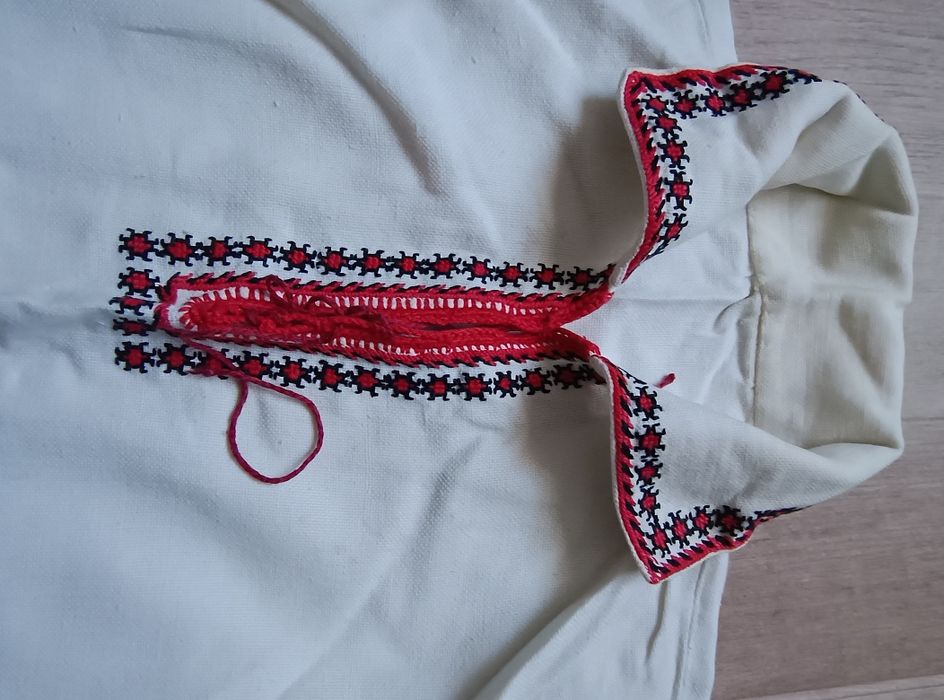 2бр. Детска Риза Народна Носия