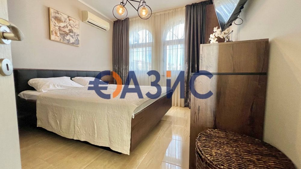 Продава се Двустаен апартамент в Несебър - 65 кв.м за 1020 €/кв.м - Снимка #4
