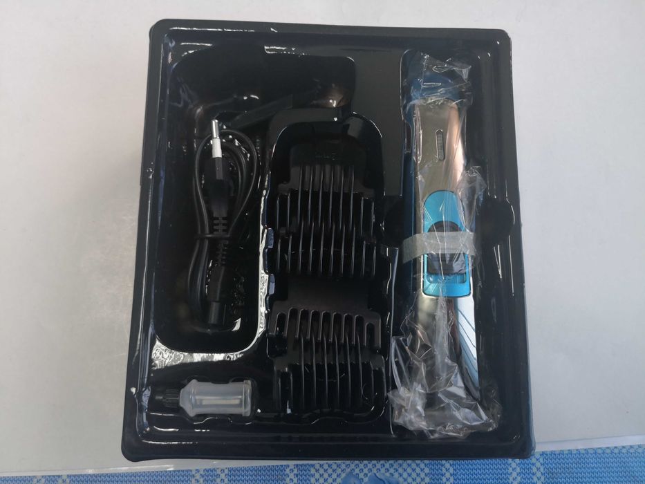 Masina de tuns /trimmer cu acumulator Geemy