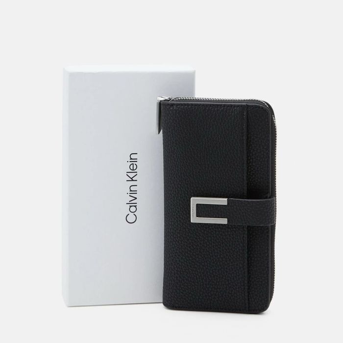 Оригинално клъч портмоне Calvin Klein K60K610487