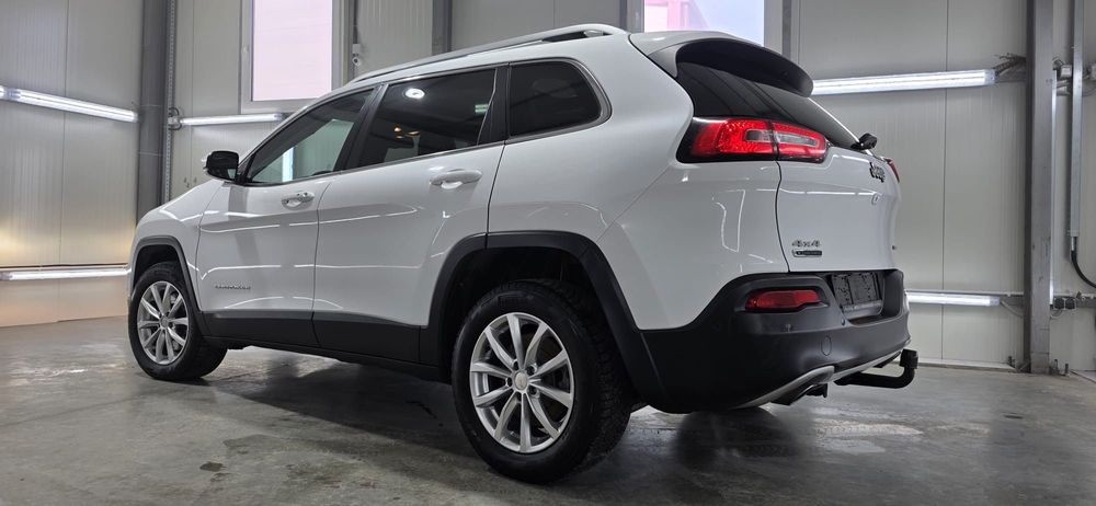 Jeep Cherokee Recent Importată, fără parcurs în România Preț Negociabil !!!