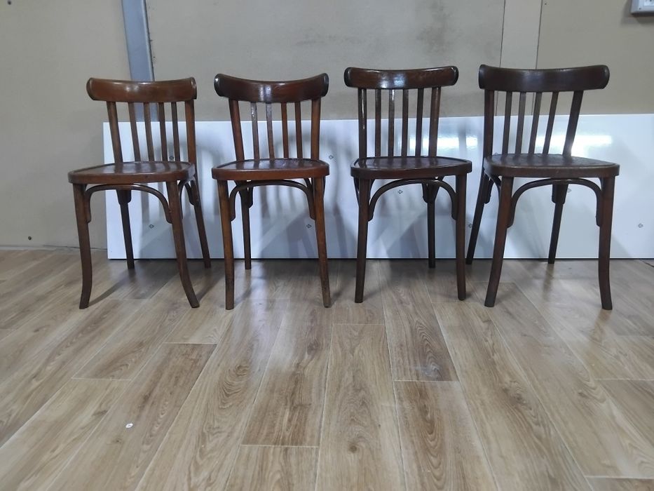 Scaune din lemn wintigi