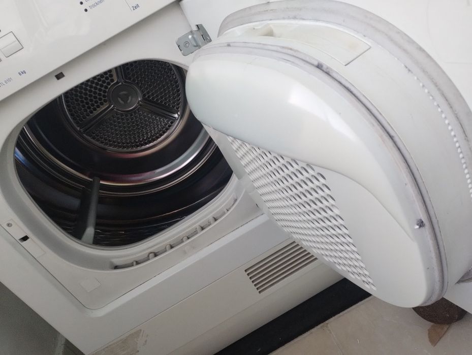 Продавам сушилня Бош - 6кг.