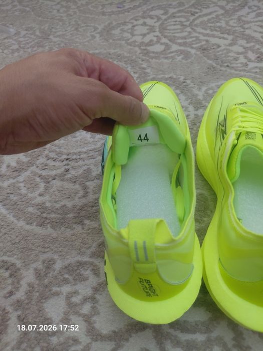 Продам красовки для бега