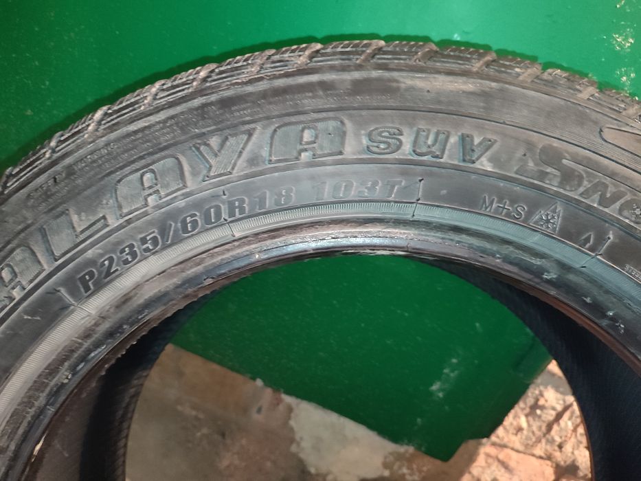 Шины зимние 235/60/r18