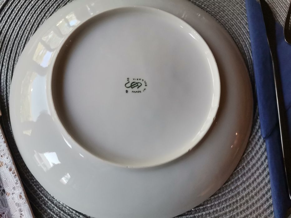 Български порцеланов сервиз