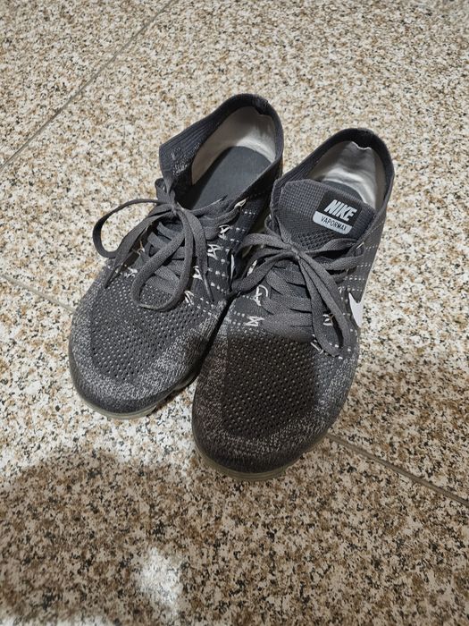 Маратонки nike vapormax номер 42.5  8.5