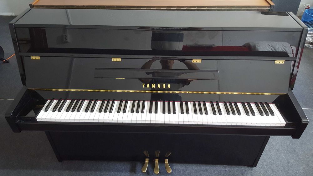 Vand piane şi pianine noi şi second TOP CLASS!