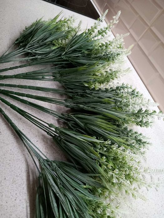 Продавам различни видове украса