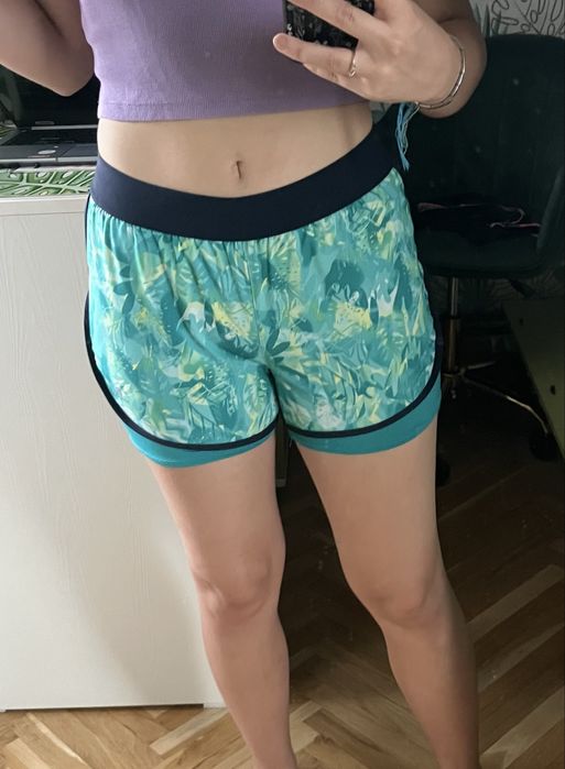 Pantaloni scurti de alergat