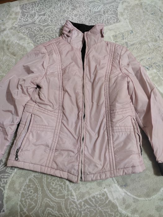 Продам куртку женскую