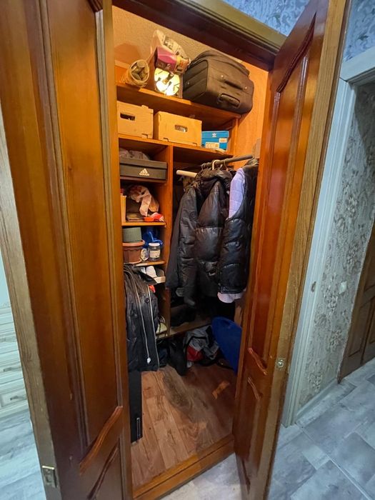 Продам 3 ех комн кв район СПутника