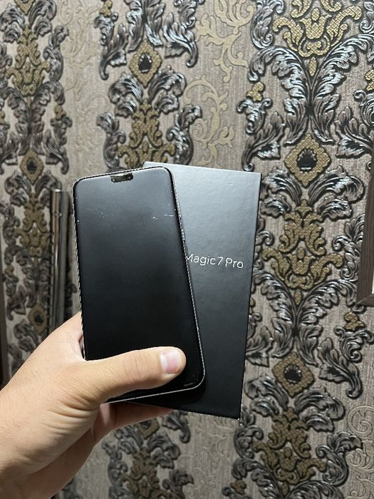 Honor Magic 7 Pro 16/512