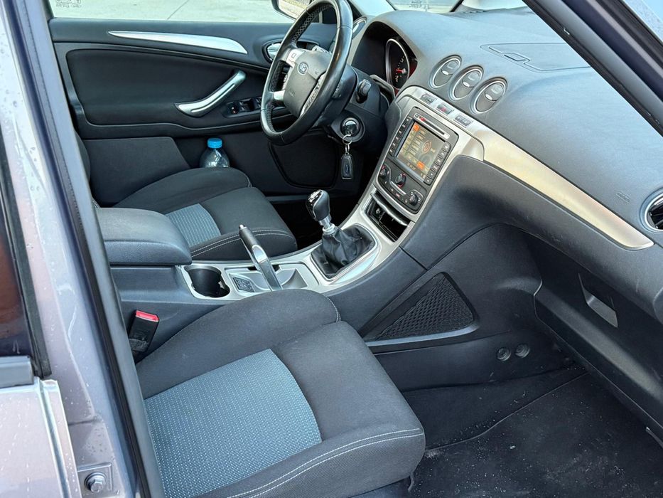 Ford S-Max 1.6i 2011