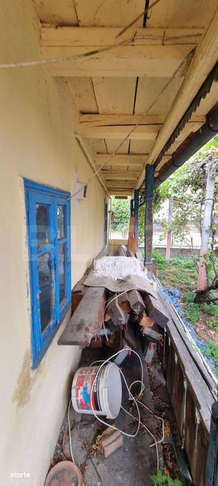 Casa cu doua corpuri