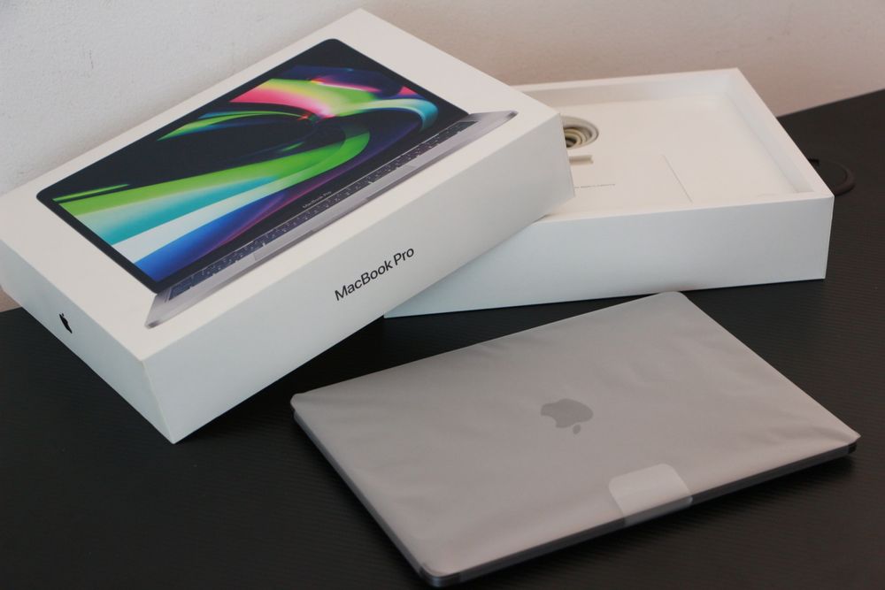 Apple Macbook Pro M1, Touch Bar, 13.8" ca nou, Full box