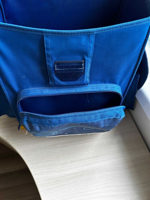 Продавам твърда ученическа раница Herlitz