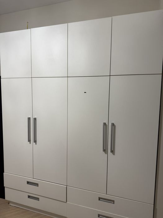 Продам шкафы белого цвета