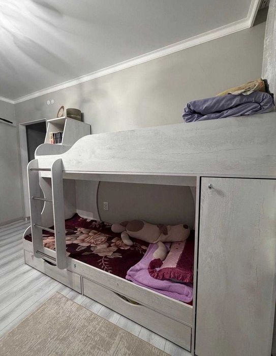 кровать двуярусная