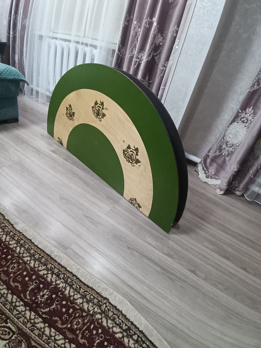 Казахский круглый стол