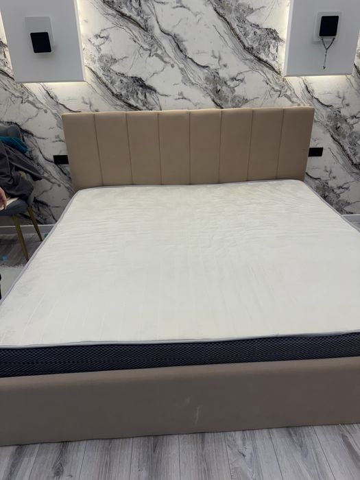 Матрас  на кровать 200&200