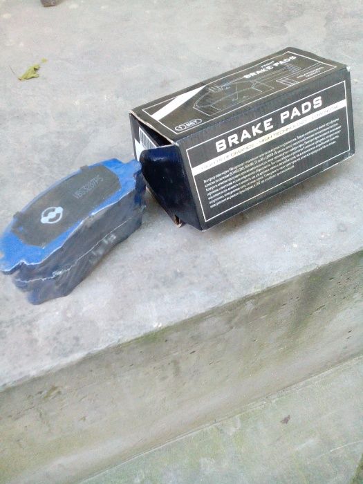 Новый Передный Тормозных Колодок .Жипа Митцубици