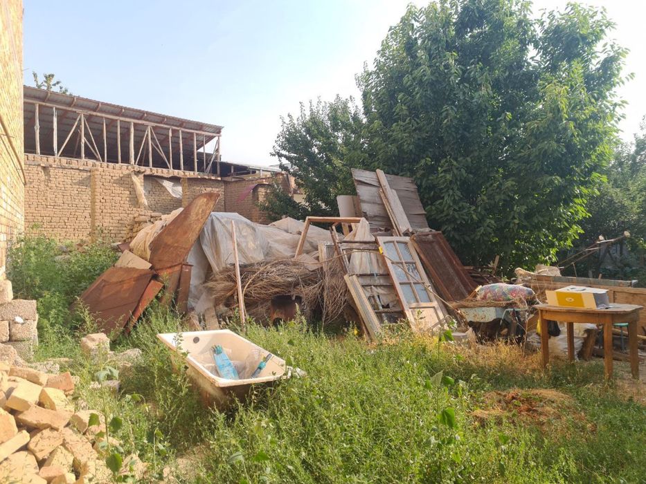 Limonariyada yer sotiladi 3.3 sotok