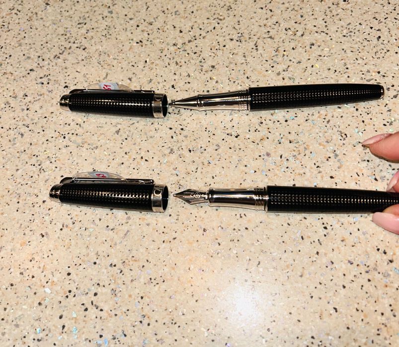 ОРИГИНАЛНИ Caran D’ache писалка и химикал