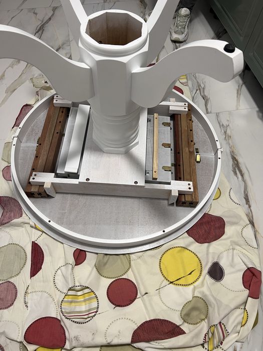 Masa alba din lemn masiv !