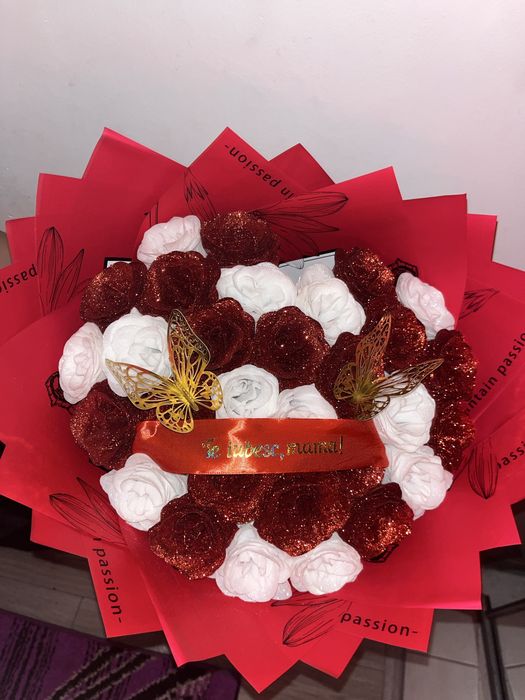 buchet de trandafiri cu sclipici