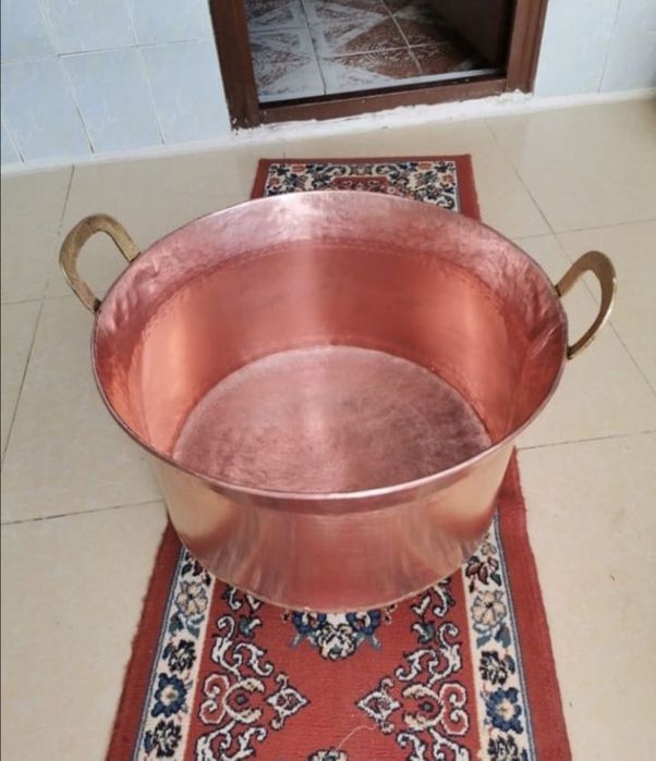 Vand caldare de facut dulceata la capacitatea de 70 litri cu grosimea