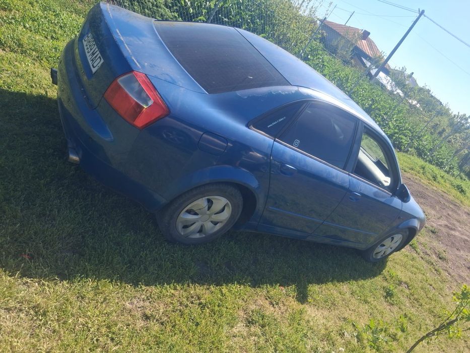 Schimb Audi A 4 cu ATV nu mai am dc cartea talonul nu îl mai găsesc sau pt cm o vrea întreagaadina merge bine 1.6 benzină.