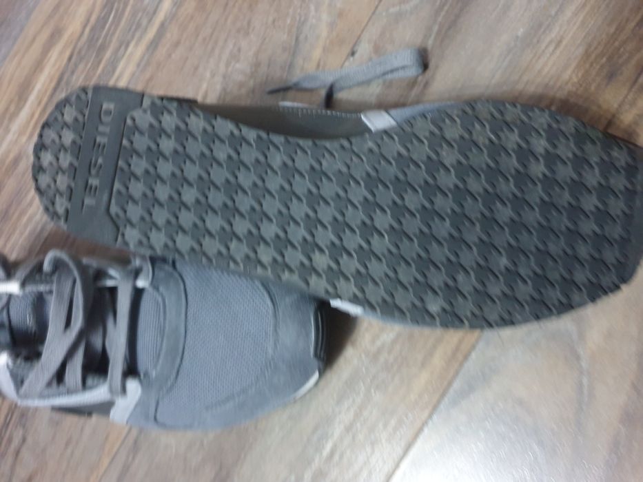 Adidasi barbaiti Diesel 43 marime