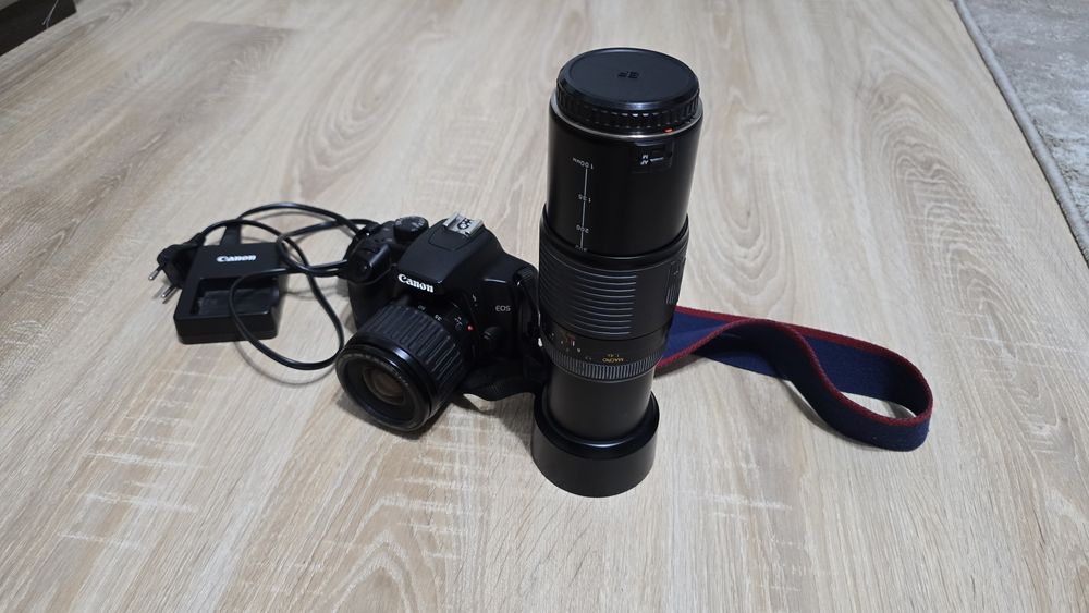 DSLR Canon EOS 1000D