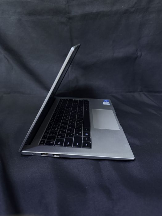 Ноутбук HUAWEI память 8гб