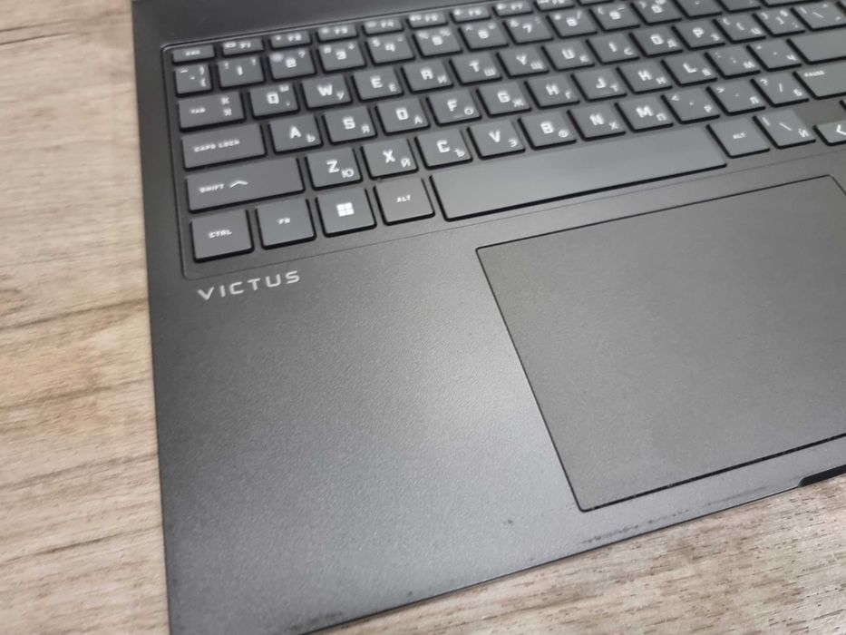 Лаптоп HP Victus Ryzen 7-7840HS/32GB/1TB SSD/GeForce RTX 4060