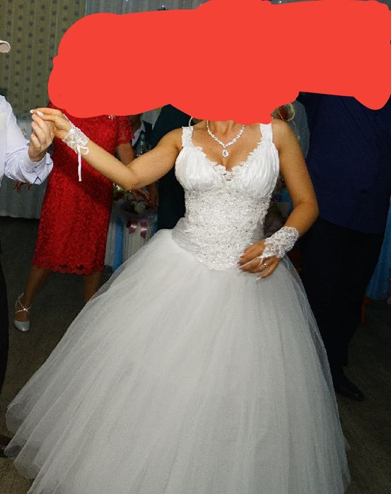 Rochie de mireasa cu voal