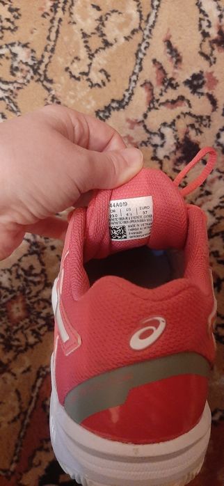 Pantofi sport Asics marimea 37