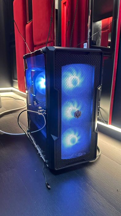 Unitate GAMING + 2 monitoare de vanzare