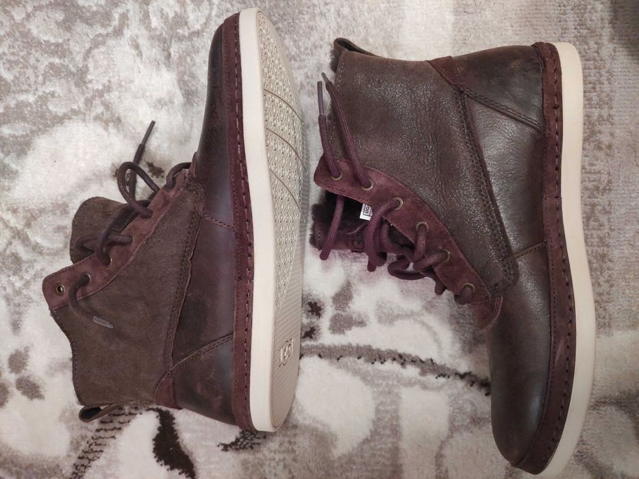 Ghete ugg imblanite, marimea 40.5, originale cu holograma